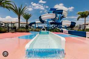 Balmoral Resort-162kb 4 Bedroom Home by RedAwning