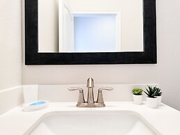 Balmoral Resort-179mm 4 Bedroom Home by RedAwning