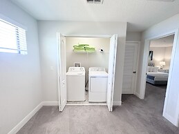 Balmoral Resort-179mm 4 Bedroom Home by RedAwning