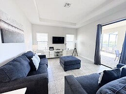 Balmoral Resort-179mm 4 Bedroom Home by RedAwning