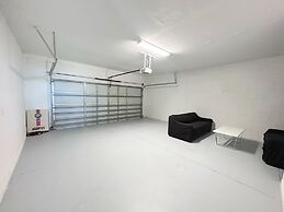 Balmoral Resort-179mm 4 Bedroom Home by RedAwning