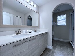 Balmoral Resort-138aa 4 Bedroom Home by Redawning