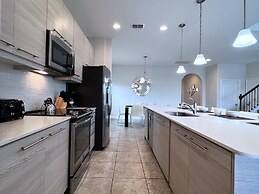 Balmoral Resort-138aa 4 Bedroom Home by Redawning