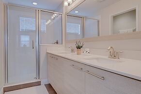 Balmoral Resort-198kb 4 Bedroom Home by RedAwning