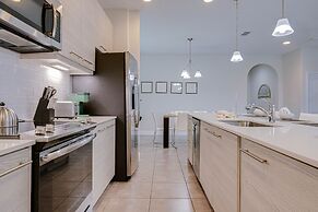 Balmoral Resort-198kb 4 Bedroom Home by RedAwning