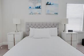 Balmoral Resort-198kb 4 Bedroom Home by RedAwning