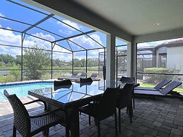 Balmoral Resort-140aa 5 Bedroom Home by RedAwning