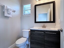 Balmoral Resort-140aa 5 Bedroom Home by RedAwning