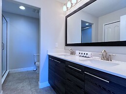 Balmoral Resort-140aa 5 Bedroom Home by RedAwning