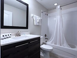 Balmoral Resort-140aa 5 Bedroom Home by RedAwning