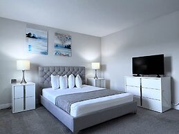 Balmoral Resort-140aa 5 Bedroom Home by RedAwning