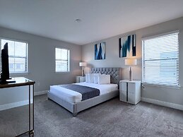 Balmoral Resort-140aa 5 Bedroom Home by RedAwning