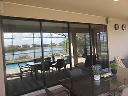 Balmoral Resort-158kb 4 Bedroom Home by RedAwning