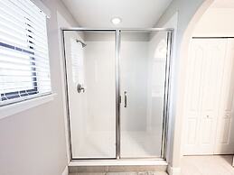 Balmoral Resort-158kb 4 Bedroom Home by RedAwning