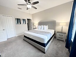 Balmoral Resort-158kb 4 Bedroom Home by RedAwning