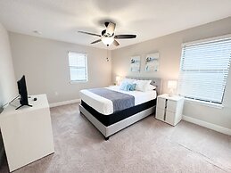 Balmoral Resort-158kb 4 Bedroom Home by RedAwning