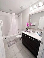 Balmoral Resort-158kb 4 Bedroom Home by RedAwning