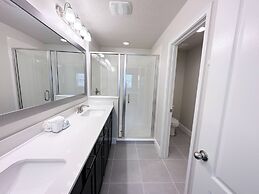 Balmoral Resort-202kb 6 Bedroom Home by RedAwning