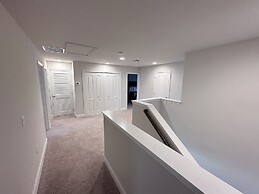 Balmoral Resort-202kb 6 Bedroom Home by RedAwning