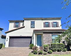 Balmoral Resort-202kb 6 Bedroom Home by RedAwning