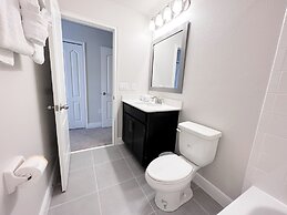 Balmoral Resort-202kb 6 Bedroom Home by RedAwning