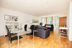 The Jasper Walk Escape - Charming 2bdr Flat With Balcony