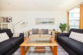 The Jasper Walk Escape - Charming 2bdr Flat With Balcony