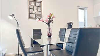 Tarneit Holiday Home