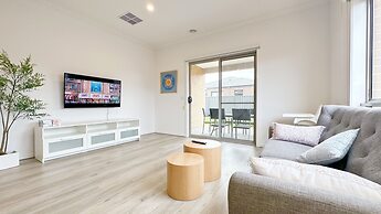 Tarneit Holiday Home