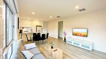 Tarneit Holiday Home