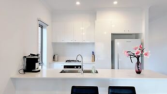 Tarneit Holiday Home