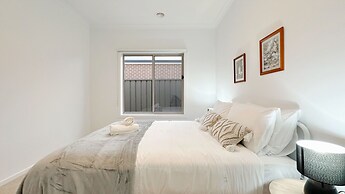 Tarneit Holiday Home