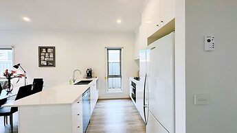 Tarneit Holiday Home