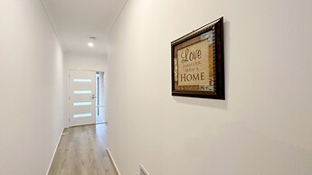 Tarneit Holiday Home