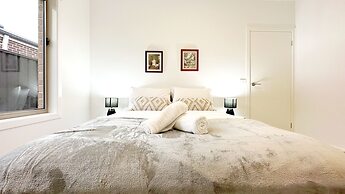 Tarneit Holiday Home