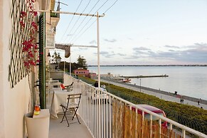 Marina Seaside Charme Apartment