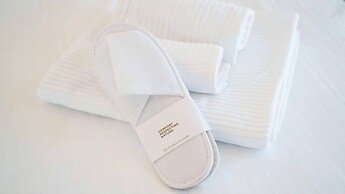 Welcomely - Light Room Vista Citt - Aznavour