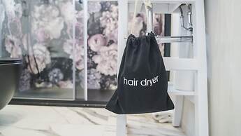 Welcomely - Light Room Vista Citt - Aznavour