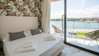 Welcomely - Superior Room - Dith Piaf