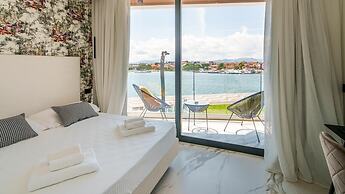 Welcomely - Superior Room - Dith Piaf