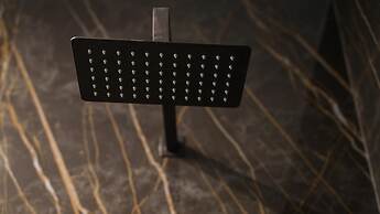 Welcomely - Superior Room - Louis Armstrong