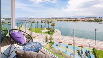 Welcomely - Superior Room - Louis Armstrong