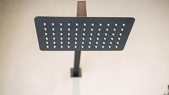 Welcomely - Deluxe Room - Charles Aznavour