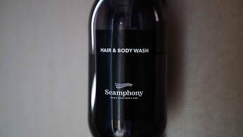 Welcomely - Deluxe Room - Charles Aznavour