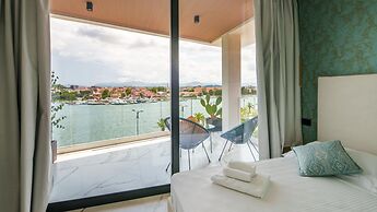 Welcomely - Deluxe Room - Frank Sinatra