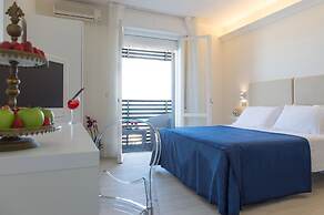 Kiss Beachfront Hotel & Restaurant