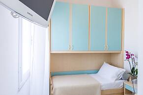 Kiss Beachfront Hotel & Restaurant