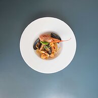 Kiss Beachfront Hotel & Restaurant