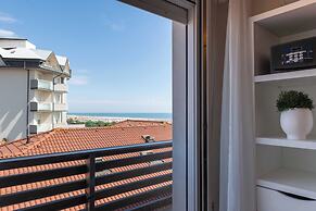 Kiss Beachfront Hotel & Restaurant