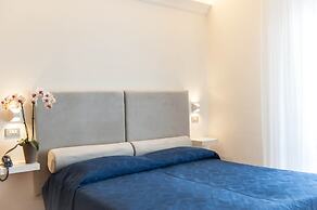 Kiss Beachfront Hotel & Restaurant